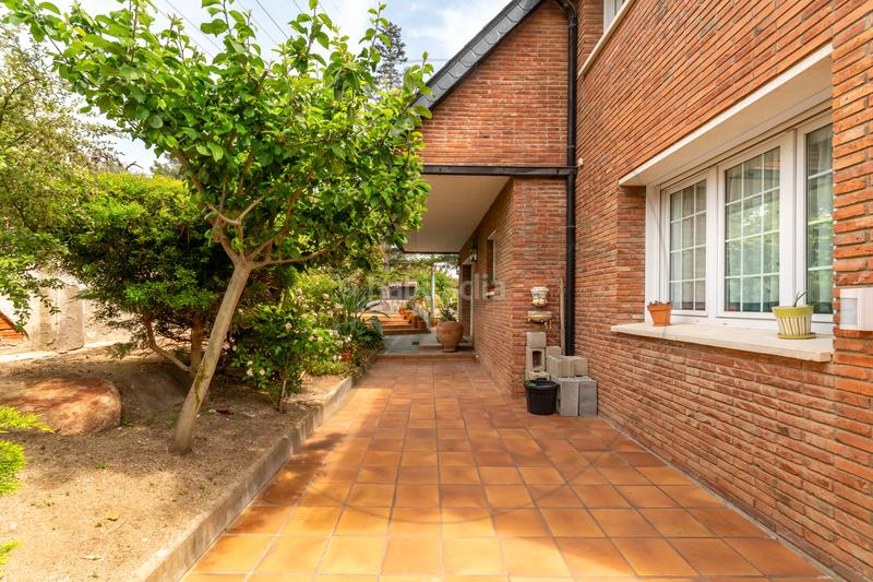 Foto 239b5603-4a9e-4536-a4e2-487c53dc099b. Maison avec cheminée chauffage parking piscine dans Sant Cugat del Vallès