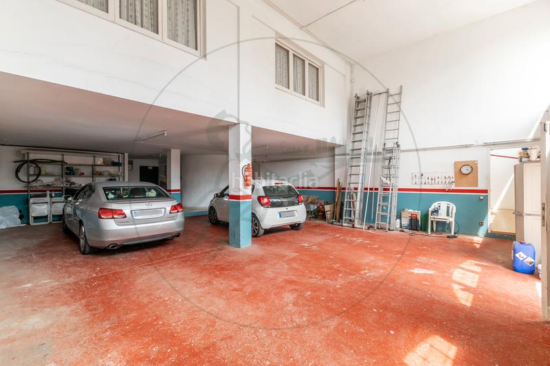 Foto 29a776e3-916a-4dc9-b163-553c5e537ce5. Maison avec cheminée chauffage parking piscine dans Sant Cugat del Vallès