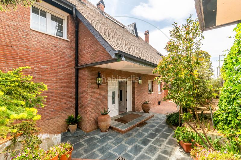 Foto 33272939-0b96-4ad9-bed8-047334b2adac. Maison avec cheminée chauffage parking piscine dans Sant Cugat del Vallès