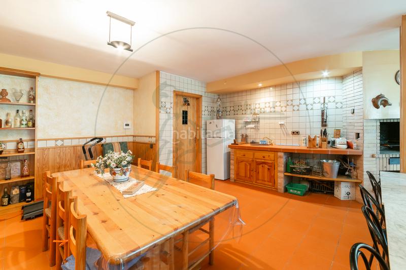 Foto 4823c122-35eb-408a-8d90-79e9b2a0a220. Maison avec cheminée chauffage parking piscine dans Sant Cugat del Vallès