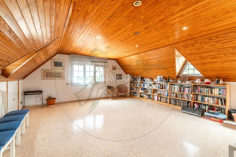 Foto 4a6a2083-5a18-4f75-9a6b-6cdf5885510b. Maison avec cheminée chauffage parking piscine dans Sant Cugat del Vallès