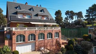 Maison à La Floresta. Gran casa familiar en sant cugat