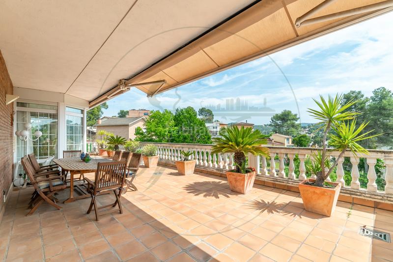 Foto 96079e01-2a61-4406-ab6b-a26e49d3d51a. Maison avec cheminée chauffage parking piscine dans Sant Cugat del Vallès