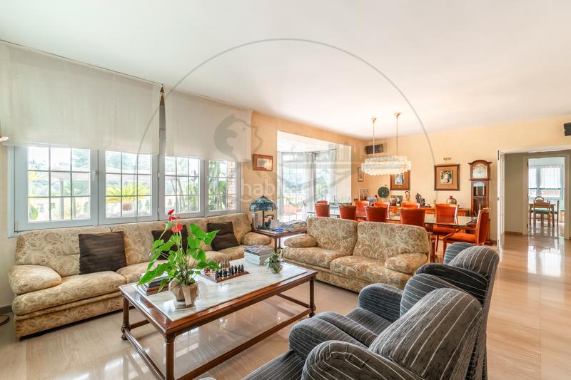 Foto 970340a5-0b7e-4828-81fa-d318598b523b. Maison avec cheminée chauffage parking piscine dans Sant Cugat del Vallès