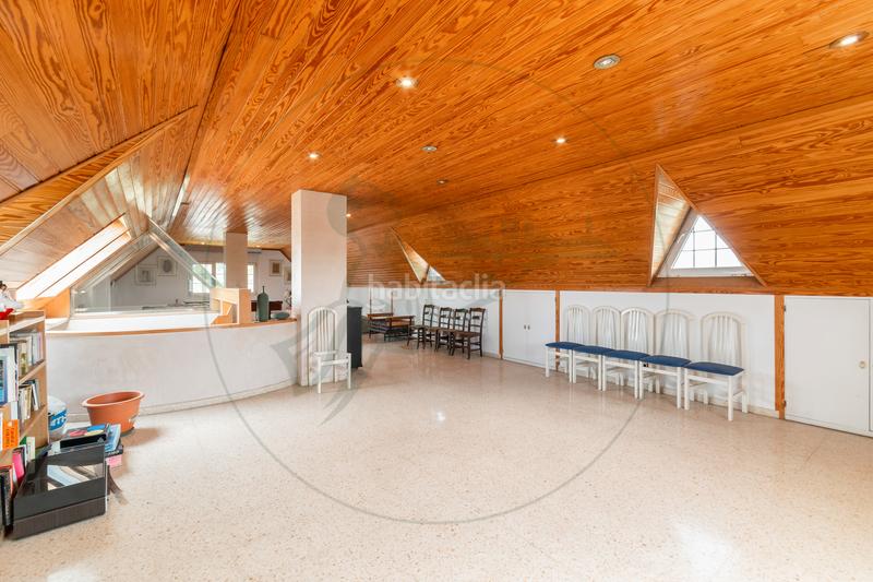 Foto 9789d7ec-d4d0-446b-913e-cb3a9deb762c. Maison avec cheminée chauffage parking piscine dans Sant Cugat del Vallès