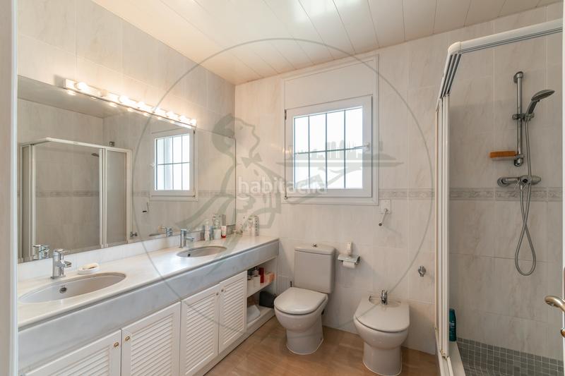 Foto 9bece23a-9436-494b-be91-a6a66c3e73f1. Maison avec cheminée chauffage parking piscine dans Sant Cugat del Vallès