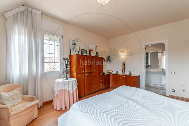 Foto a5e291cf-aa76-48fb-b73a-29a8192527ea. Maison avec cheminée chauffage parking piscine dans Sant Cugat del Vallès