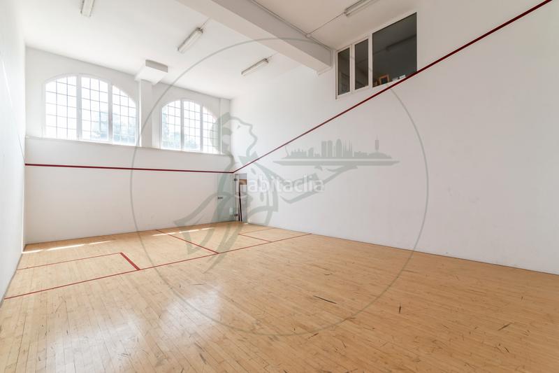 Foto b225f692-0274-4b67-84db-eaf7ceb4fb4e. Maison avec cheminée chauffage parking piscine dans Sant Cugat del Vallès