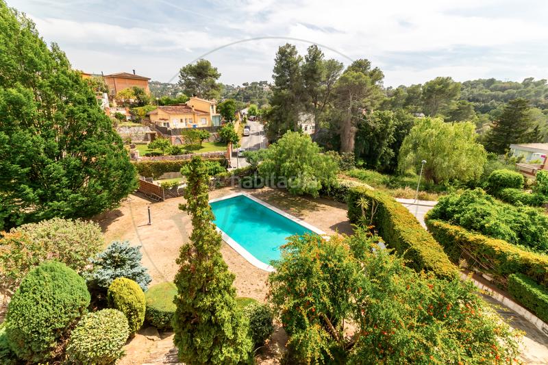 Foto c2dcb963-2a76-4d87-8be8-d039d2f5f023. Maison avec cheminée chauffage parking piscine dans Sant Cugat del Vallès