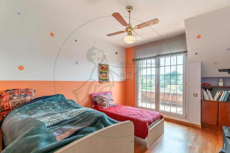 Foto ffa8c81e-048d-4ae5-b098-55c962915d69. Maison avec cheminée chauffage parking piscine dans Sant Cugat del Vallès