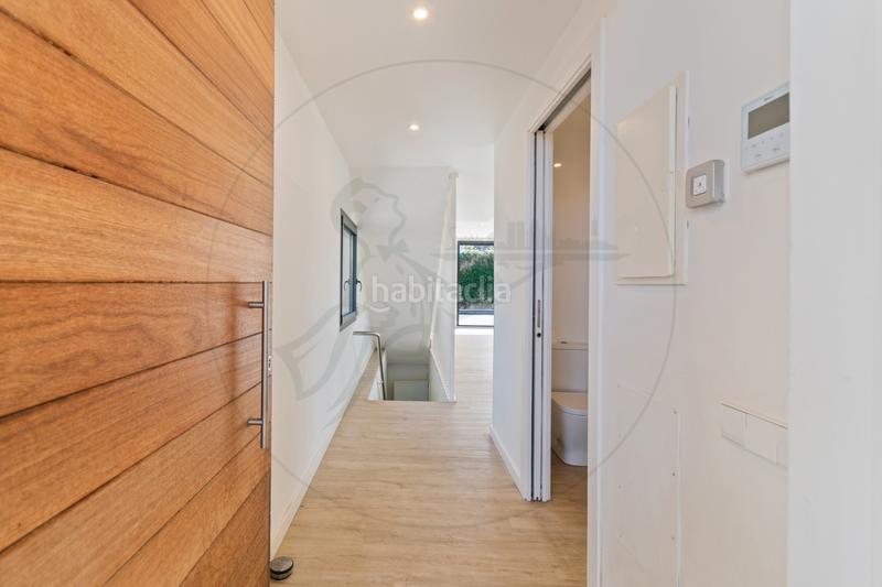 Foto 1ae6449f-1344-4bbd-8012-3bc894c8efc7. Alquiler casa magnífica vivienda unifamiliar seminueva en Sant Cugat del Vallès