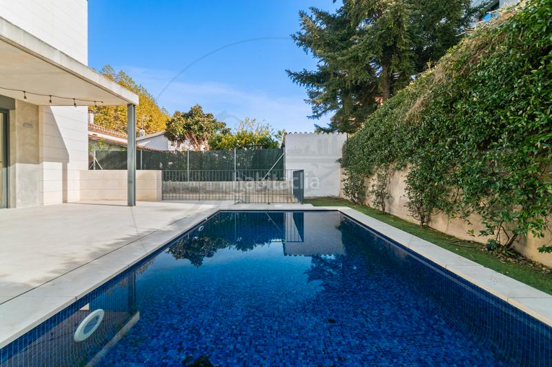 Foto 6ec4a22f-1018-4c40-a0d9-0942be9d0bf5. Alquiler casa magnífica vivienda unifamiliar seminueva en Sant Cugat del Vallès