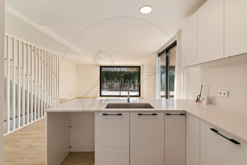 Foto 72bc7a71-44b5-4c31-8322-1756626552dd. Alquiler casa magnífica vivienda unifamiliar seminueva en Sant Cugat del Vallès