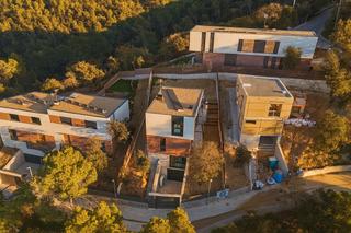 Promoción de viviendas unifamiliares eco-eficientes.