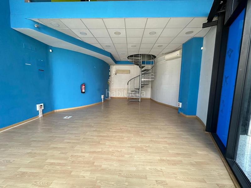 Foto 14cbae68-272b-441a-8f40-de32a069a57d. Alquiler local comercial  , en calle vallcalent, zona de alto paso en Lleida