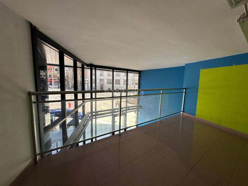 Foto d8a0814c-a42a-458e-a494-516c96cf0aee. Alquiler local comercial  , en calle vallcalent, zona de alto paso en Lleida
