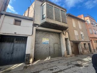 Casa  Salada. Magnífico almacén de 700m en torres de segre con vivienda de 100