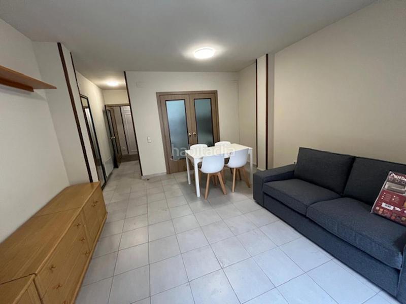 Foto 05374dfa-7955-428f-9fd4-da55104d6f8b. Alquiler piso habitación individual en zona alta, vallcalent práctica, bien comunicada e ideal para estudiantes o profesionales. 375 por habita en Lleida