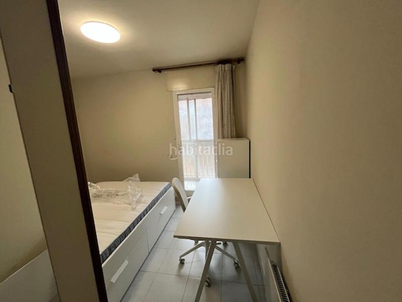Foto 2a6e5091-1102-4ab8-b044-c20af794b04c. Alquiler piso habitación individual en zona alta, vallcalent práctica, bien comunicada e ideal para estudiantes o profesionales. 375 por habita en Lleida