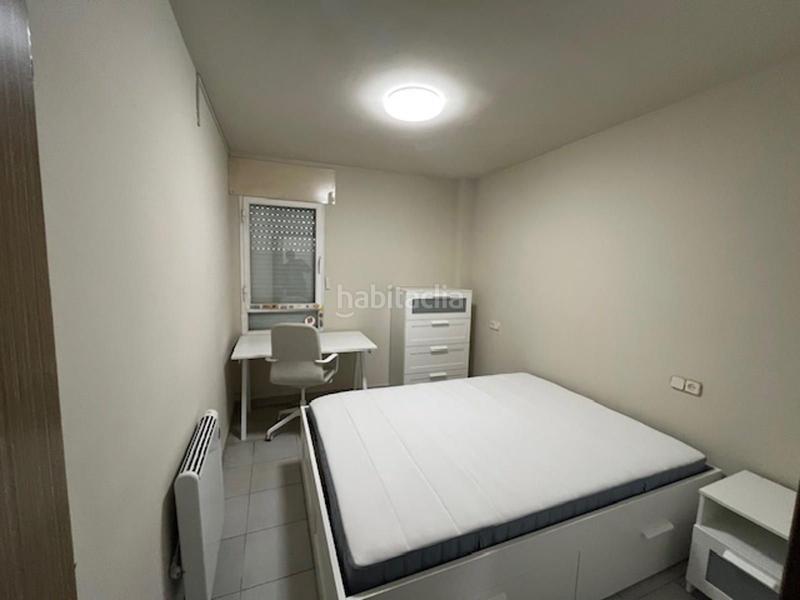 Foto 49ab2866-6115-4702-a353-08bc7dbe84a3. Alquiler piso habitación individual en zona alta, vallcalent práctica, bien comunicada e ideal para estudiantes o profesionales. 375 por habita en Lleida