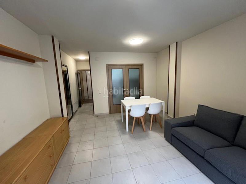 Foto 58d4f866-67cb-4631-a41f-f32d75ca7430. Alquiler piso habitación individual en zona alta, vallcalent práctica, bien comunicada e ideal para estudiantes o profesionales. 375 por habita en Lleida