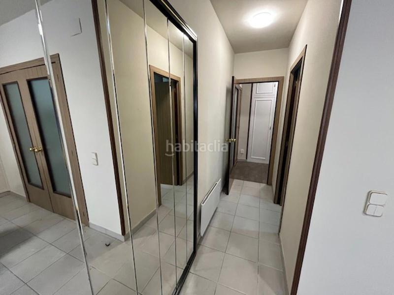 Foto 7a7c1141-c807-4ff0-8472-e4117a19e4fa. Alquiler piso habitación individual en zona alta, vallcalent práctica, bien comunicada e ideal para estudiantes o profesionales. 375 por habita en Lleida