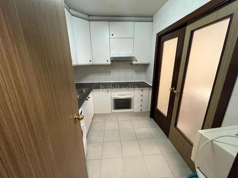 Foto e27aa41b-3e18-44b5-a84f-c036153f7ce8. Alquiler piso habitación individual en zona alta, vallcalent práctica, bien comunicada e ideal para estudiantes o profesionales. 375 por habita en Lleida