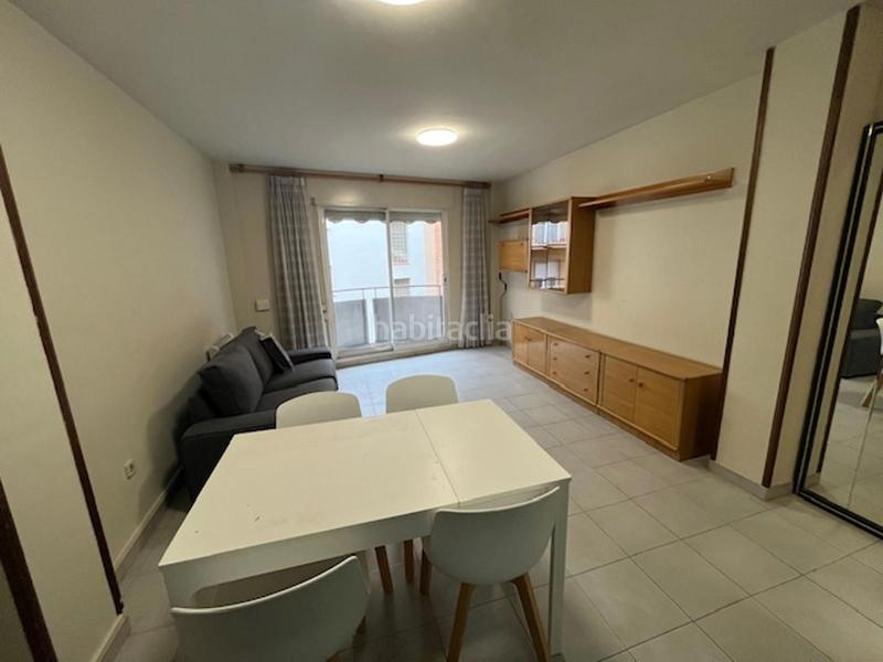 Foto f10c121a-4e41-43e9-bb9c-6dbaf0f8a0cb. Alquiler piso habitación individual en zona alta, vallcalent práctica, bien comunicada e ideal para estudiantes o profesionales. 375 por habita en Lleida