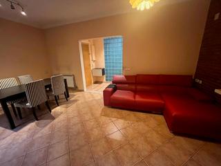 Rent Flat in Enric granados 17. Moderno, acogedor y con mucho estilo vive la calma urbana en la