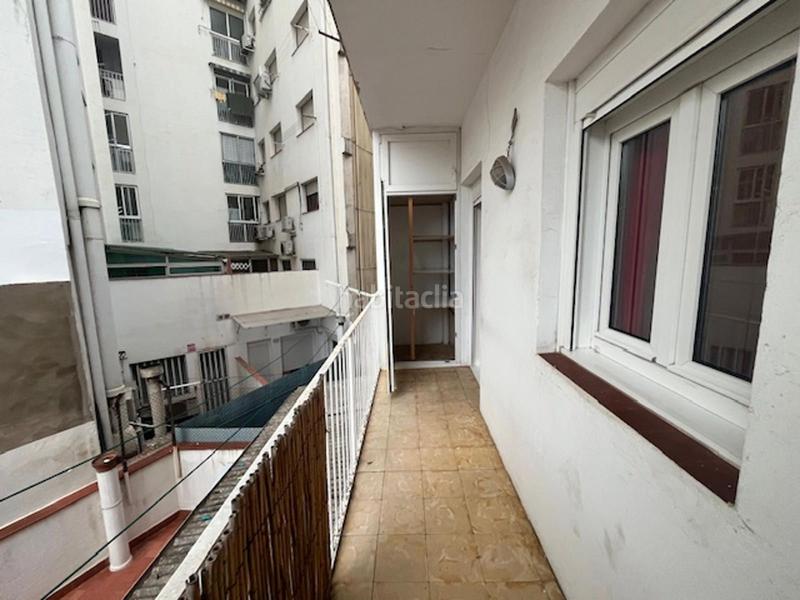 Foto fea68830-e366-4068-a668-8a1fab0c89a0. Alquiler piso en enric granados 17 moderno, acogedor y con mucho estilo vive la calma urbana en la zona alta en Lleida