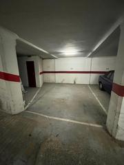 Parking coche en Princep de viana 36. Oprtunidad urge vender plaza de garaje en pp de viana