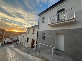 House  Rabal 9. Casa de pueblo rehabilitada en el centro de alpicat. amplia, lum