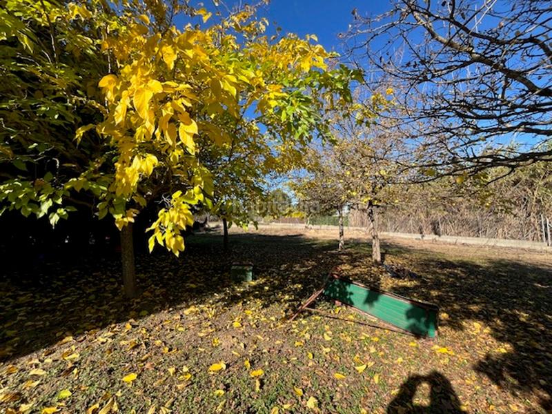 Foto fc45ae83-2884-405f-a2c7-eb752b61a232. Chalet con piscina in Partides Rurals Lleida