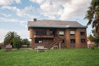 Casa en Santibáñez - bo carrejo 109. Casa independiente en santibañez