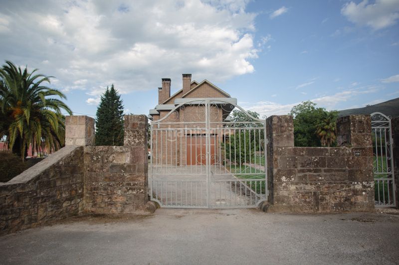 Foto a33b0143-4435-4b75-a889-4503b70018f0. Haus in santibáñez - bo carrejo 109 in Cabezón de la Sal