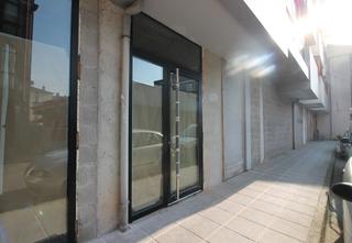 Local Comercial a Cabezón de la sal - calle matilde de la torre 9. Local en cabezon de la sal
