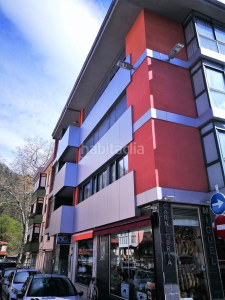 Foto f2c91531-c9e3-433c-bd56-8217bab18b97. Local comercial en Cabezón de la Sal - calle matilde de la torre 9 local en cabezon de la sal en Cabezón de la Sal