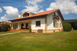 Casa en Ontoria - bo ontoria 234. Impresionante chalet independiente en cabezon de la sal