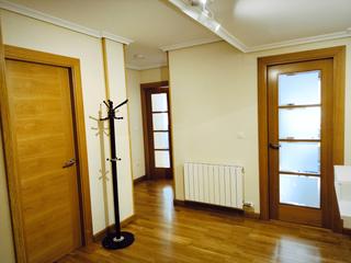 Lloguer Pis  Cabezón de la sal - cl urb.mies de marras 3. Se alquila piso amueblado en cabezón de la sal