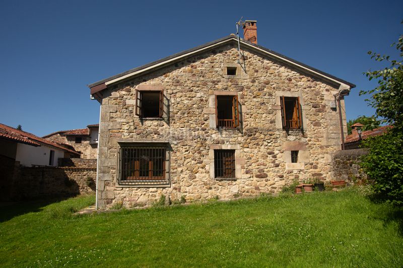 Foto 13aa4a97-5966-4bce-8c79-7b71cd25acc4. Casa amb calefacció a Mazcuerras