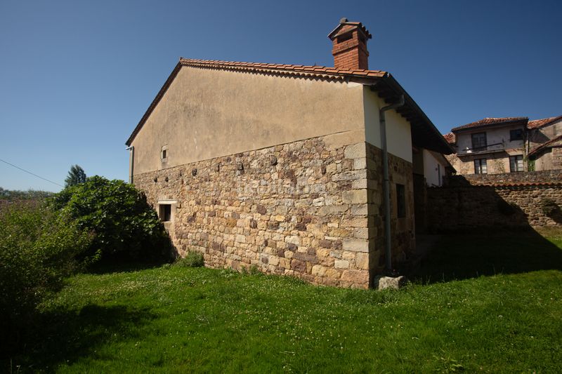 Foto 3da03ca3-ceb8-42ac-b4fa-8be2717998bc. Casa amb calefacció a Mazcuerras