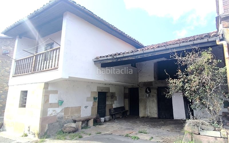 Foto dfd5ba1d-1ef7-4d43-927d-4a05b8f04144. Casa aparellada amb calefacció aparcament a Mazcuerras