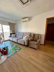 Etagenwohnung in La Roureda. Piso en venta en sabadell, zona roureda  listo para entrar a viv