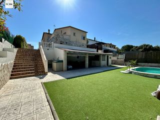 House in Masquefa. Espectacular casa en  can parellada