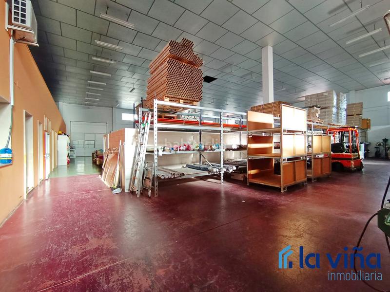 Foto 3804bf37-087d-4103-a373-e86163a8e7fd. Nau industrial a Alameda