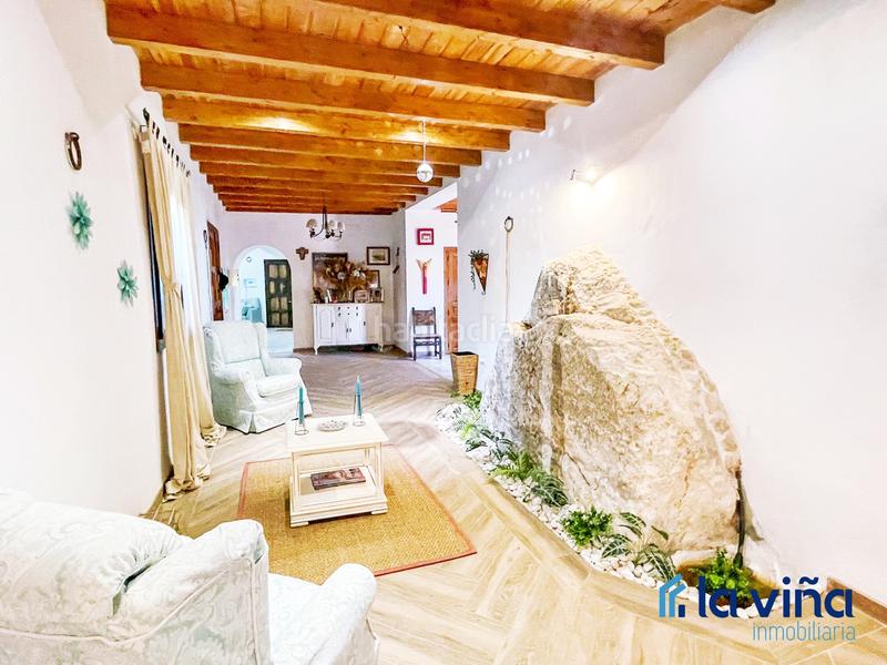 Foto 1ae2f990-7cd8-4210-9363-5a02961ebb9d. Casa amb xemeneia a Villanueva De La Concepción