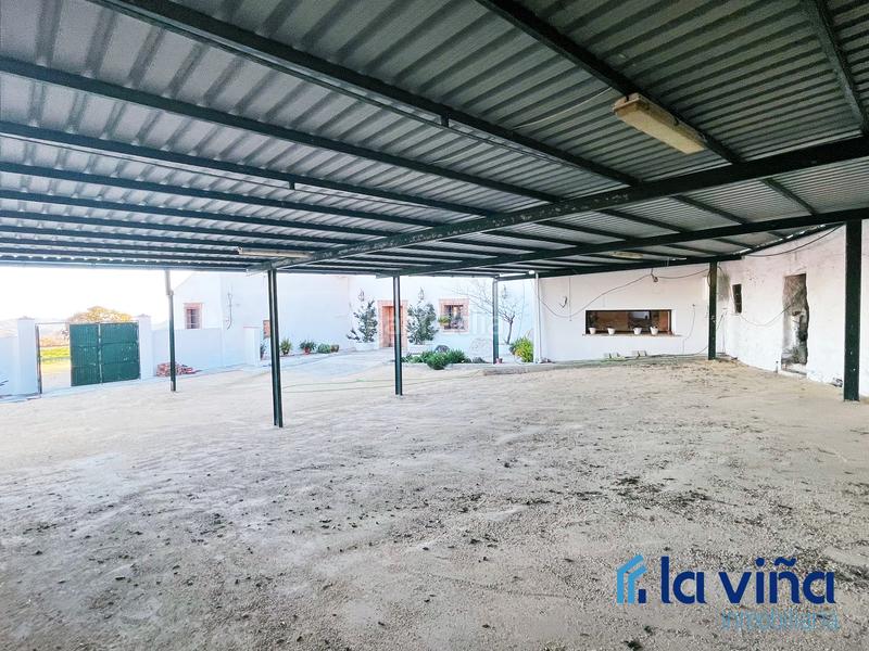 Foto d2eabc71-fd43-4e34-bf69-be9f872e3325. Casa amb xemeneia a Villanueva De La Concepción