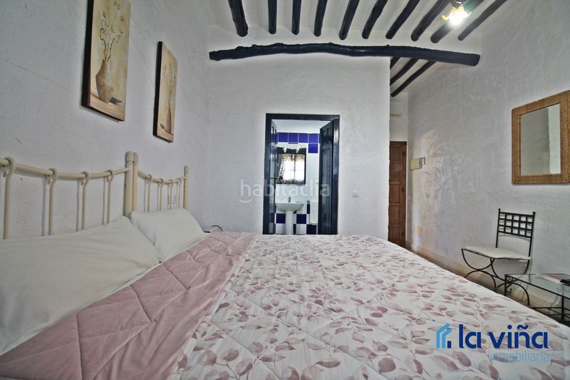 Foto 0da61605-4265-40f8-861d-d2532d0c7a01. Masia amb xemeneia aparcament piscina a Martín de la Jara