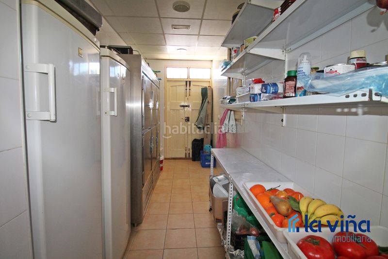 Foto 19bb7eb4-57a0-41a5-8be7-80cd0056a219. Masia amb xemeneia aparcament piscina a Martín de la Jara