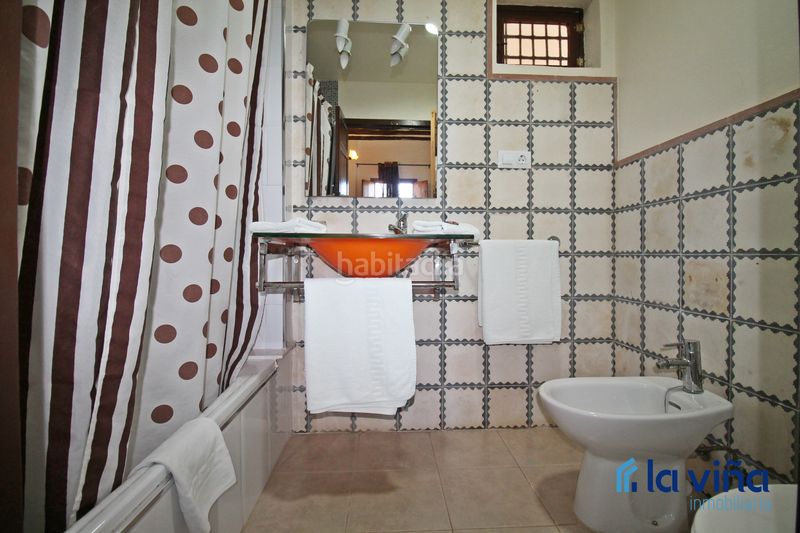 Foto 1beef0ba-f584-4504-8ab1-c586fa867091. Masia amb xemeneia aparcament piscina a Martín de la Jara